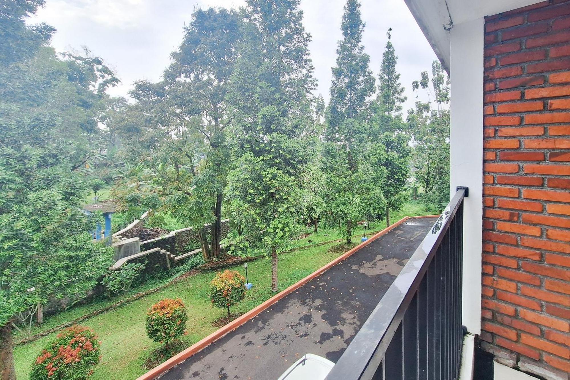 Reddoorz Resort At Tridaya Cisarua Puncak Bagian luar foto