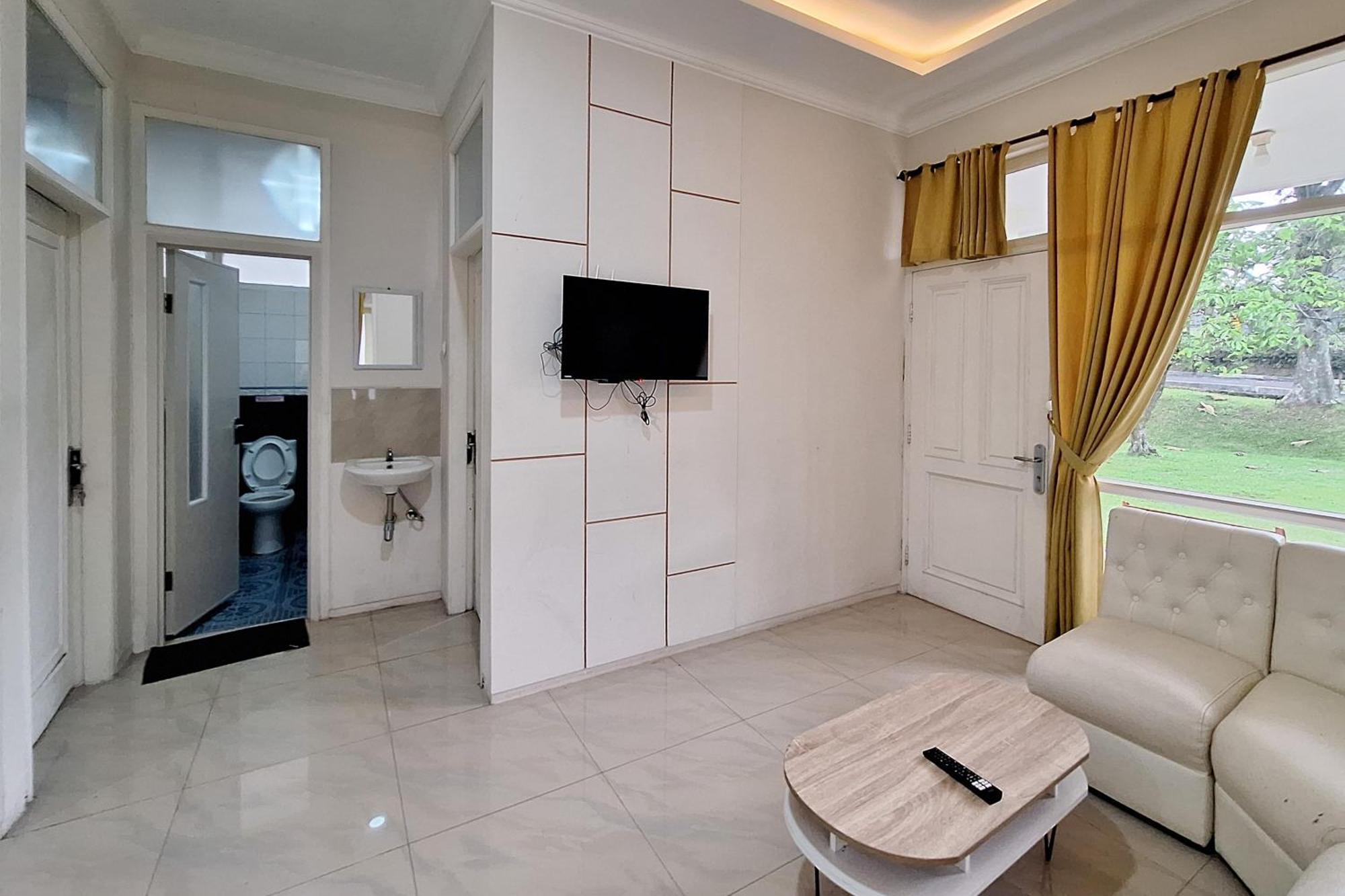 Reddoorz Resort At Tridaya Cisarua Puncak Bagian luar foto